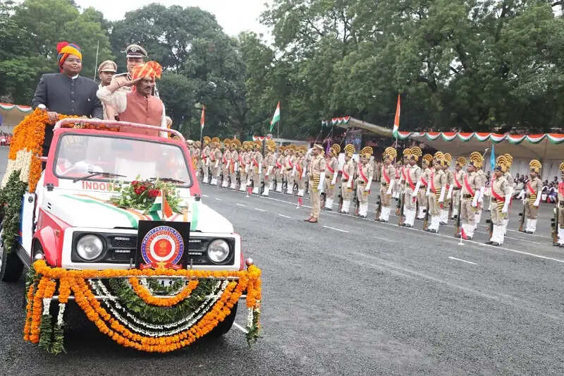 इंदौर: जिले में हर्षोल्लास के साथ उत्सवी माहौल में मनाया गया स्वतंत्रता दिवस