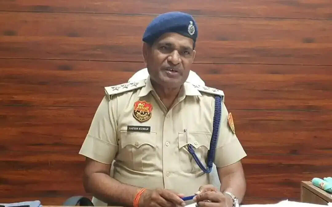 पानीपत गोरक्षक की चोटी खींचने वाले दो पुलिस कर्मी निलंबित,एसपीओ बर्खास्त