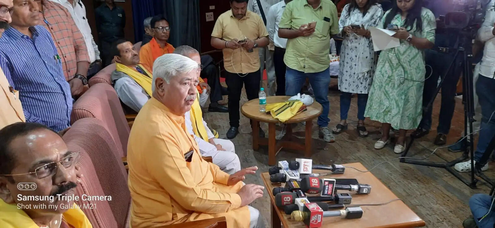 विहिप अध्यक्ष ने मुर्शिदाबाद हिंसा को बताया दुर्भाग्यपूर्ण, बंगाल में राष्ट्रपति शासन की उठाई मांग