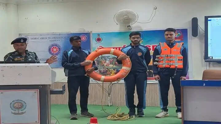 विदिशाः भूकंप आपदा से निपटने के लिए युवाओं को दिया गया प्रशिक्षण, सिखाए गए बचाव और राहत के गुर