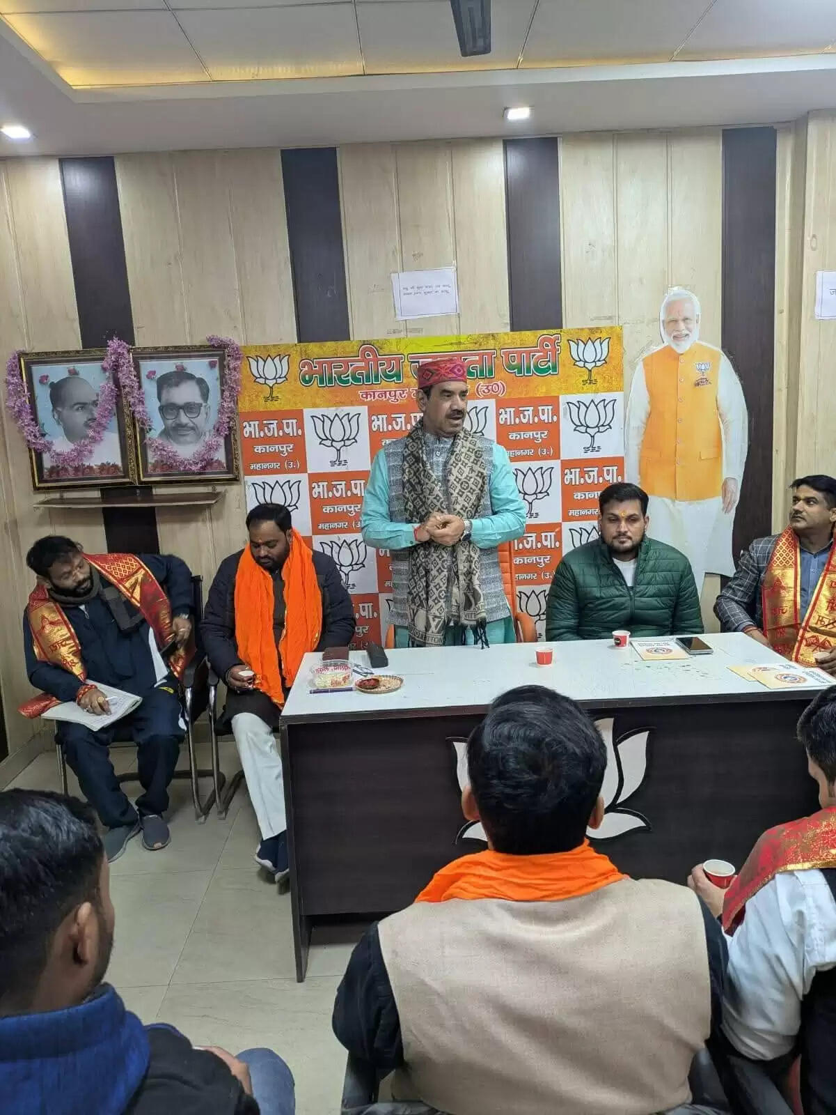 18 वर्ष पूर्ण करते ही मतदाता सूची में नाम जुड़वाएं युवा : अनिल दीक्षित