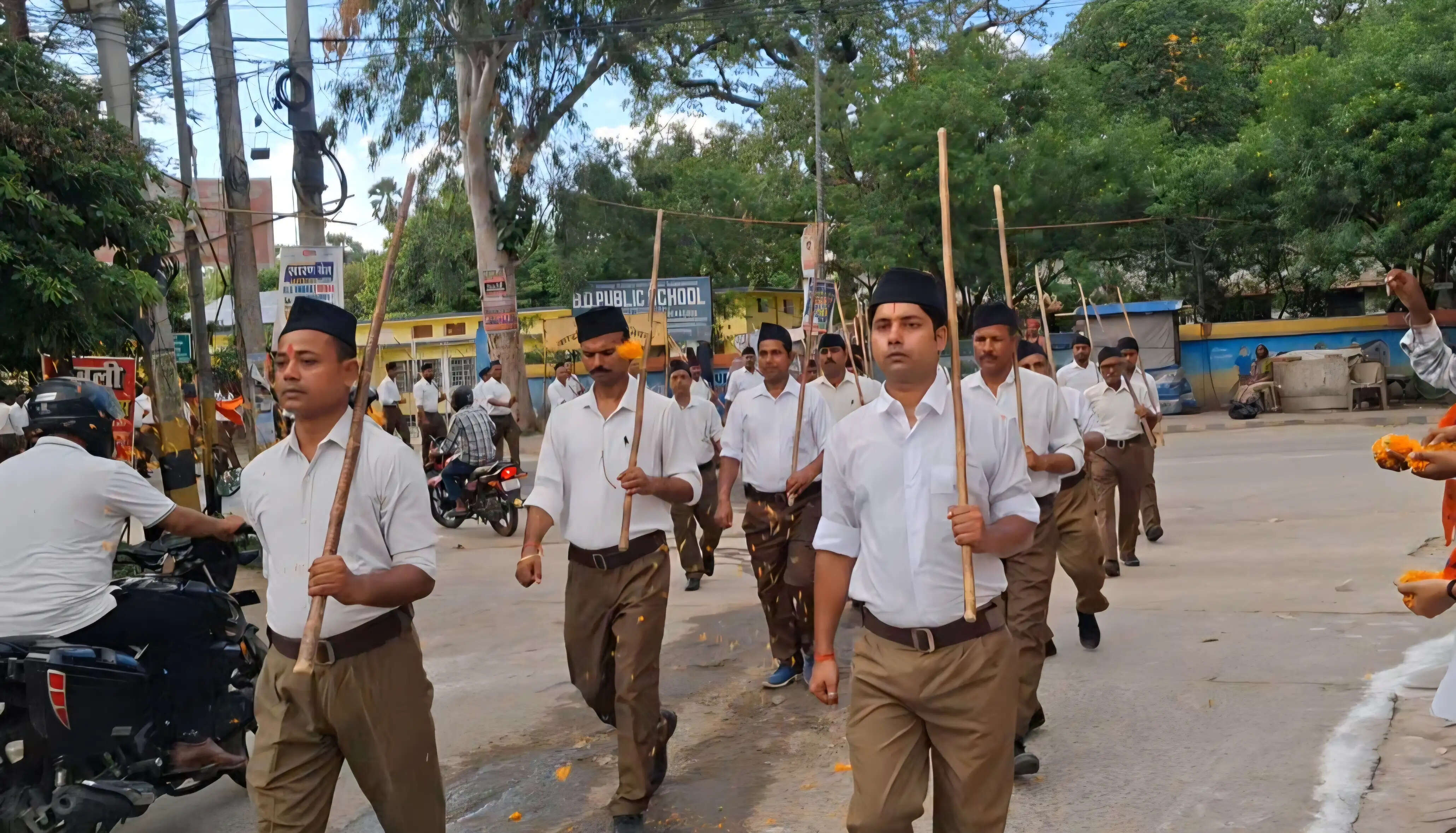 संघ के शताब्दी वर्ष पर छपरा में पथ संचलन कार्यक्रम का हुआ आयोजन