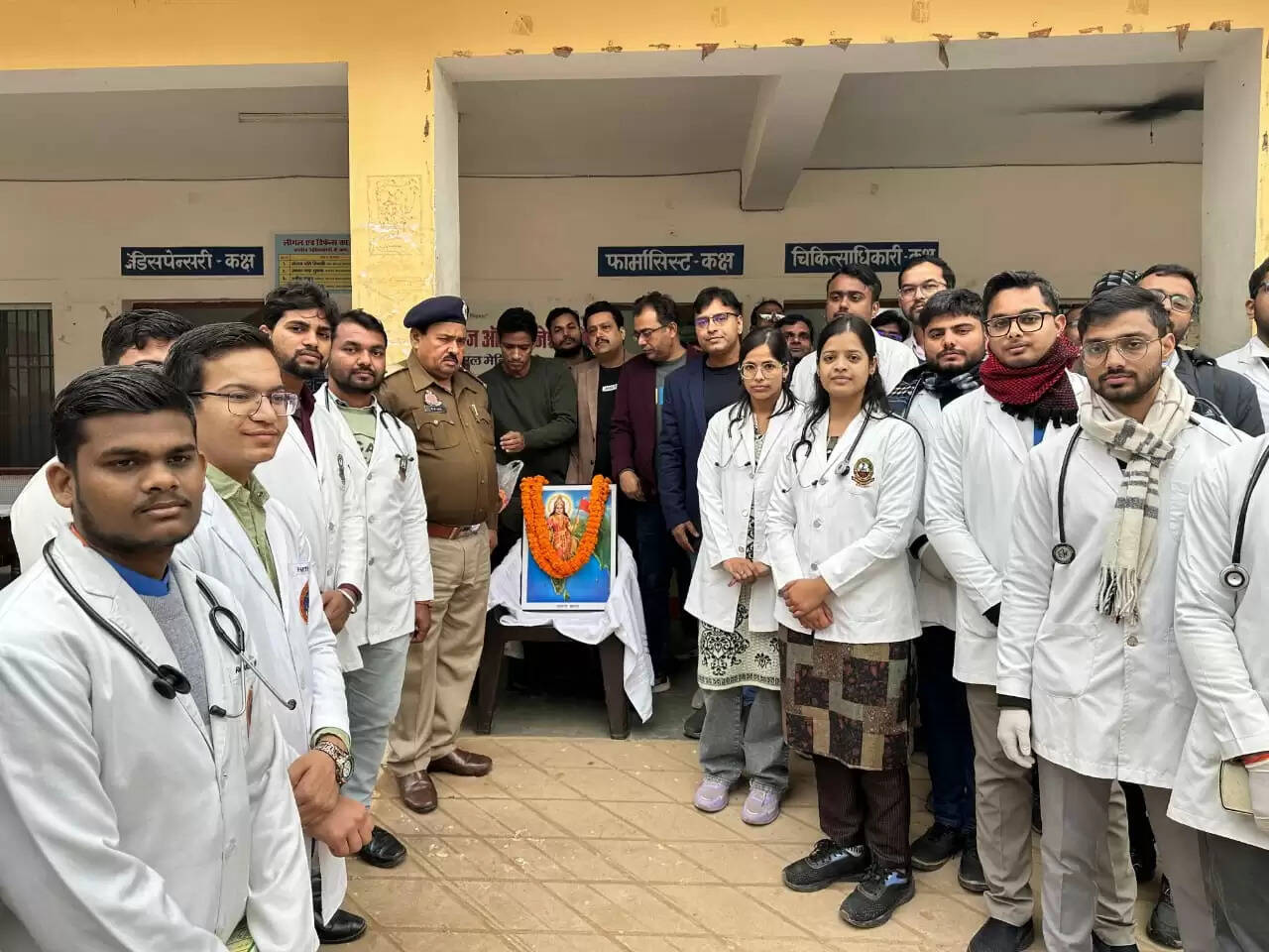 पं. राम प्रसाद बिस्मिल की स्मृति में गोरखपुर जेल में निःशुल्क चिकित्सा शिविर