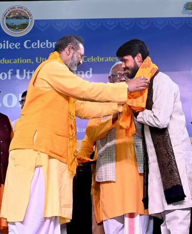 देवसंस्कृति विश्वविद्यालय में राज्य स्थापना दिवस की रजत जयंती का आयोजन