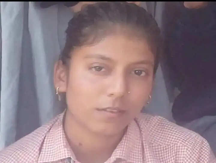 भाई से झगड़े के बाद नाबालिग छात्रा ने पिया तेजाब, इलाज के दौरान मौत