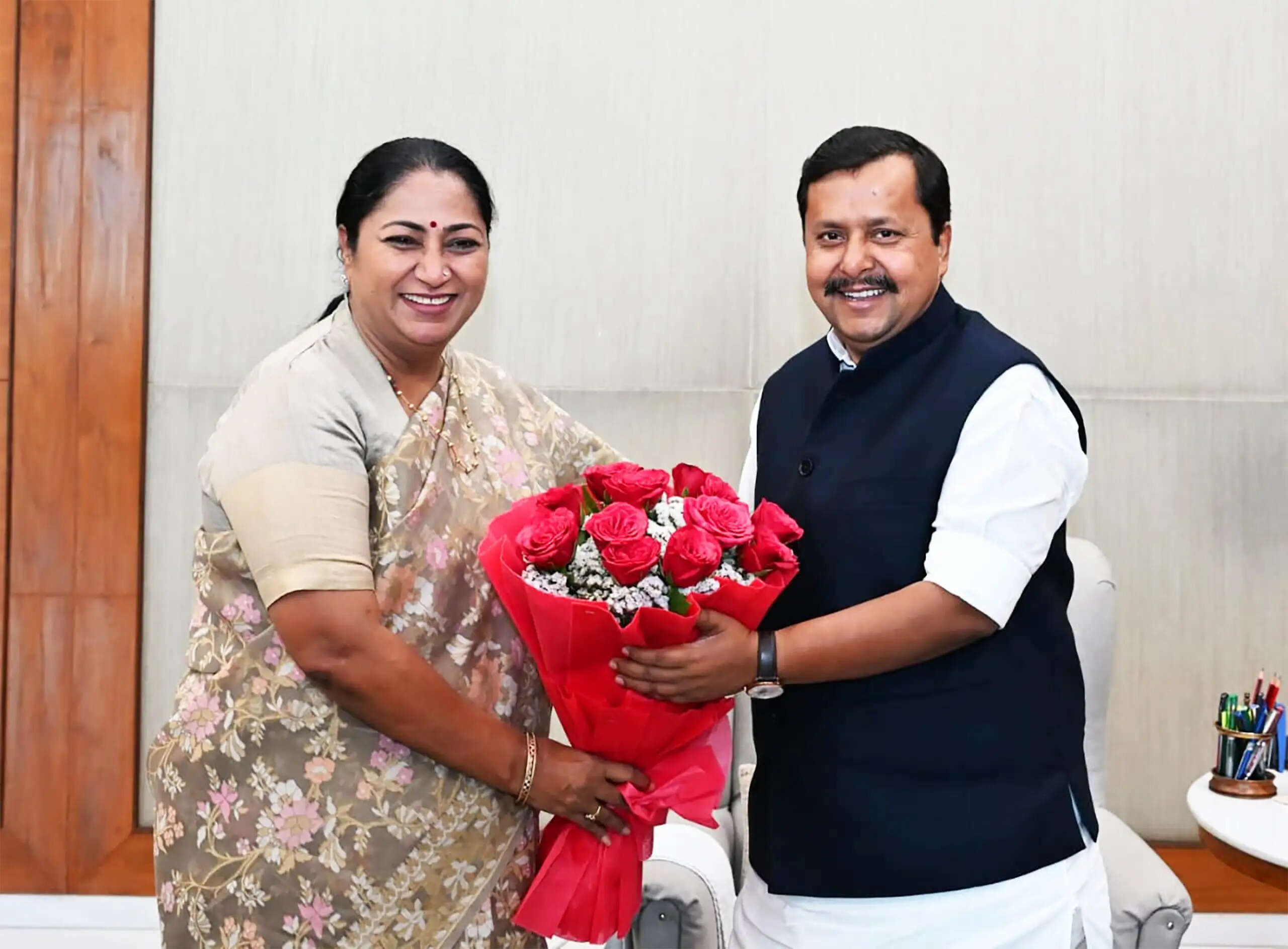 मुख्यमंत्री रेखा गुप्ता ने की भाजपा के राष्ट्रीय अध्यक्ष से मुलाकात