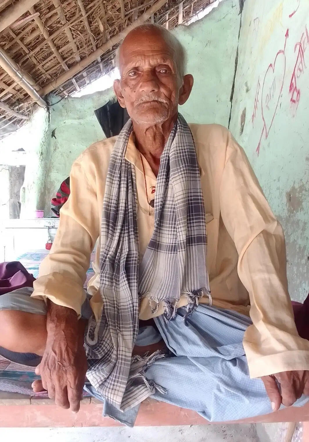 पति के मौत के सदमा को सह न सकी पत्नी,एक घंटे के अंदर बुजुर्ग दंपत्ति की हुई मौत,शादी के जश्न में छाया मातम