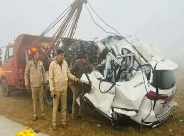 (लीड) उत्तर प्रदेश में अमंगल रहा मंगल का दिन, सड़क हादसों में 31 की मौत