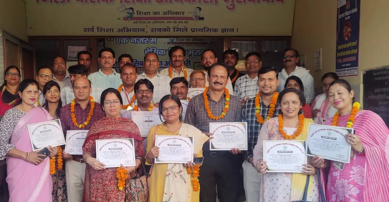 राष्ट्रीय आय एवं योग्यता आधारित छात्रवृत्ति परीक्षा में उत्कृष्ट योगदान के लिए 21 शिक्षक सम्मानित