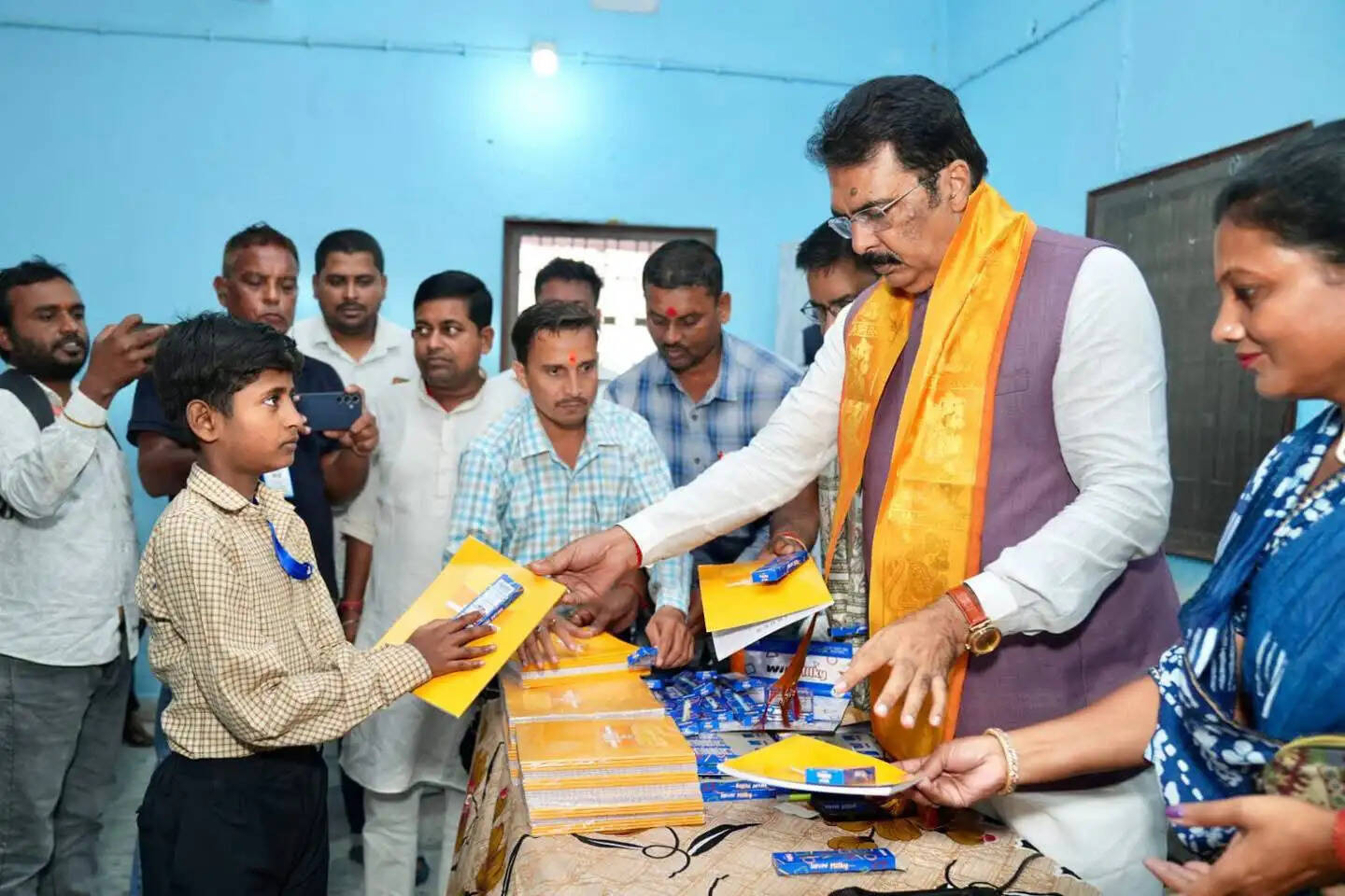 दिव्यांग बच्चों के बीच पहुंचकर भाजपा प्रदेश अध्यक्ष संजय सरावगी ने मनाया सेवा का उत्सव
