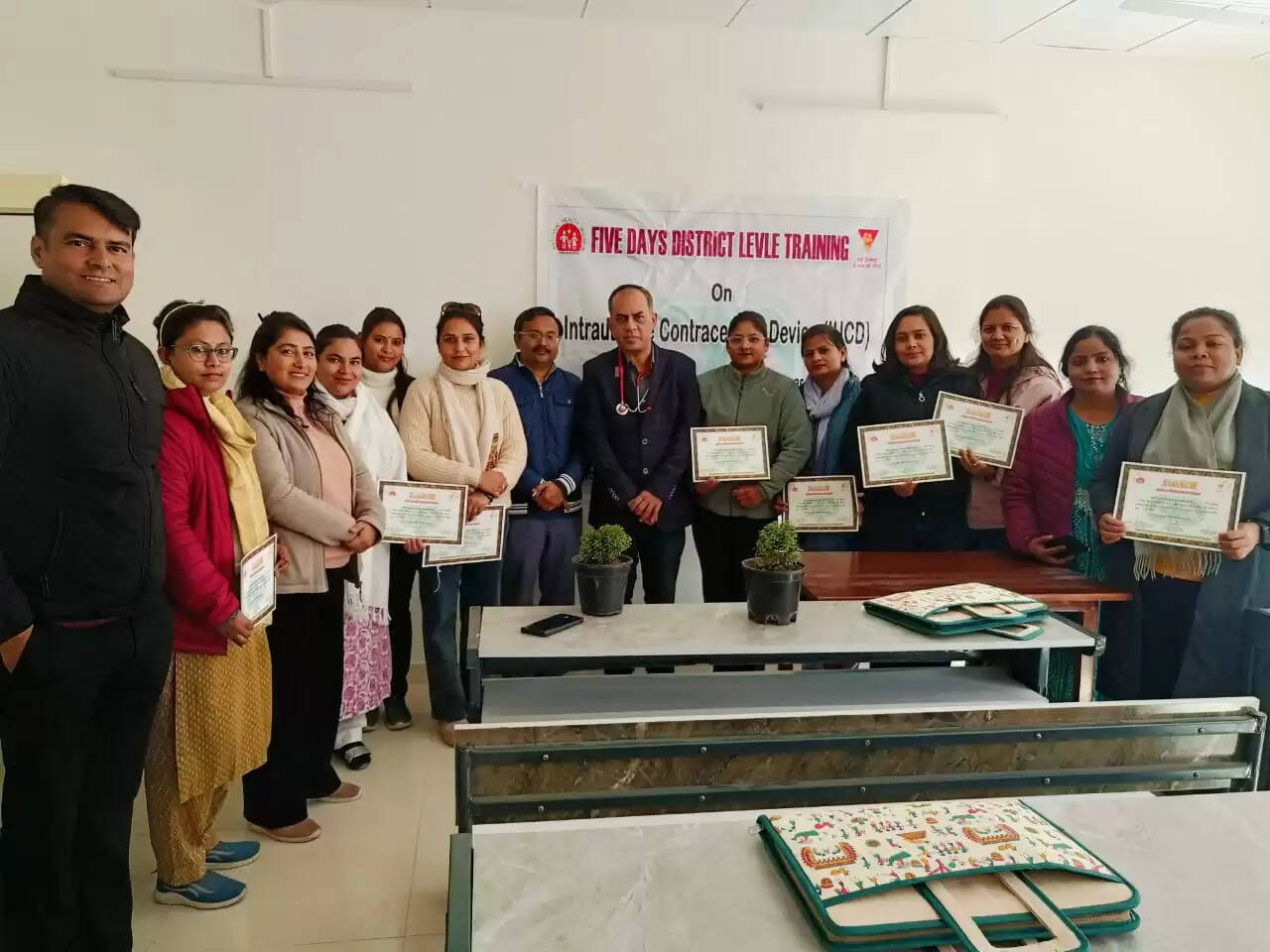 नर्सिंग अधिकारियों को आईयूसीडी की दी जानकारी