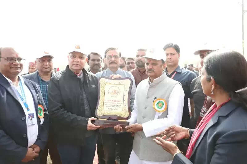 खेलों से मिलती है धैर्य और संजीदगी से कार्य करने की प्रेरणा : उप मुख्यमंत्री शुक्ल