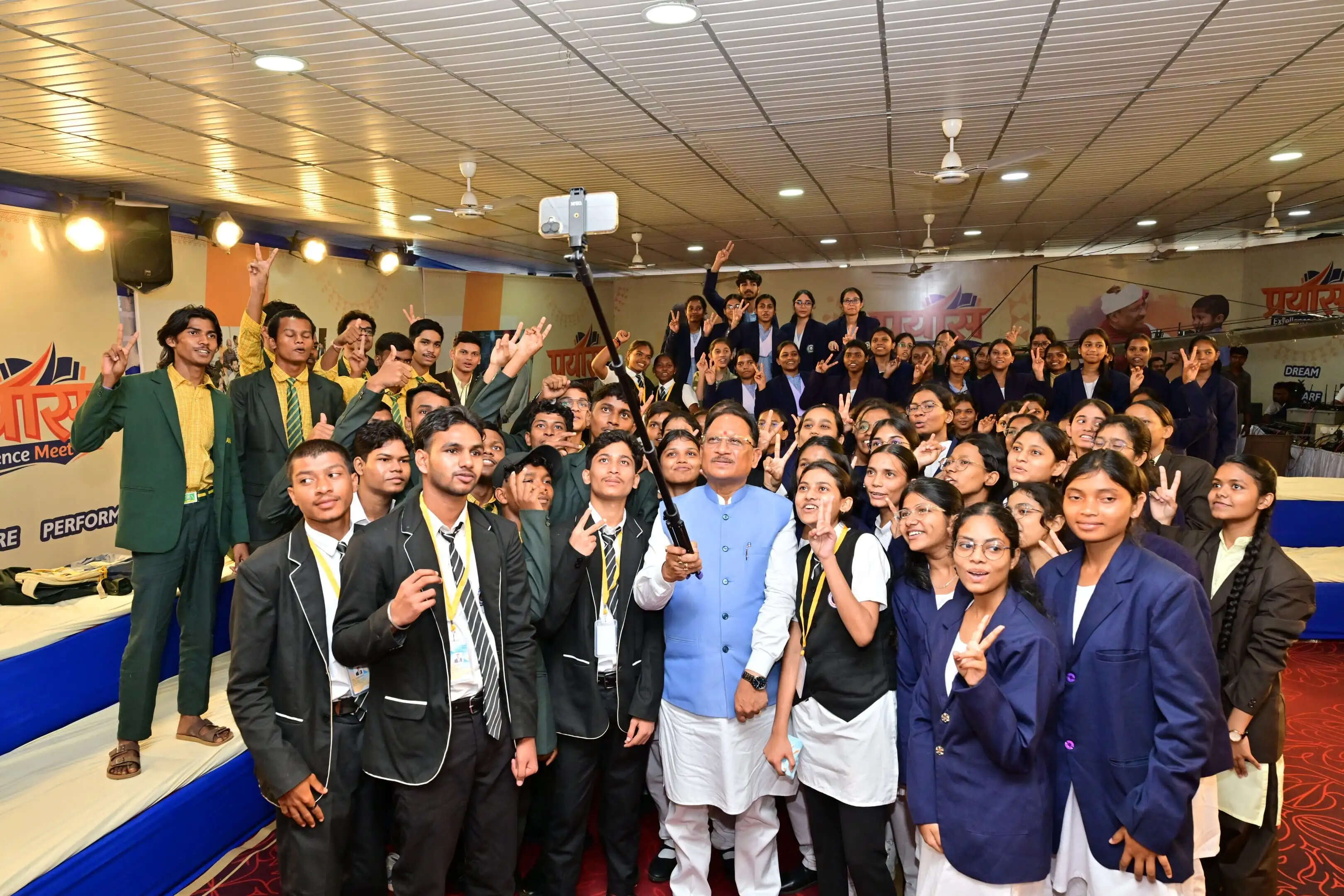 नीट सफल विद्यार्थियों से बोले मुख्यमंत्री साय— शिक्षा ही विकसित छत्तीसगढ़ की सबसे बड़ी ताकत