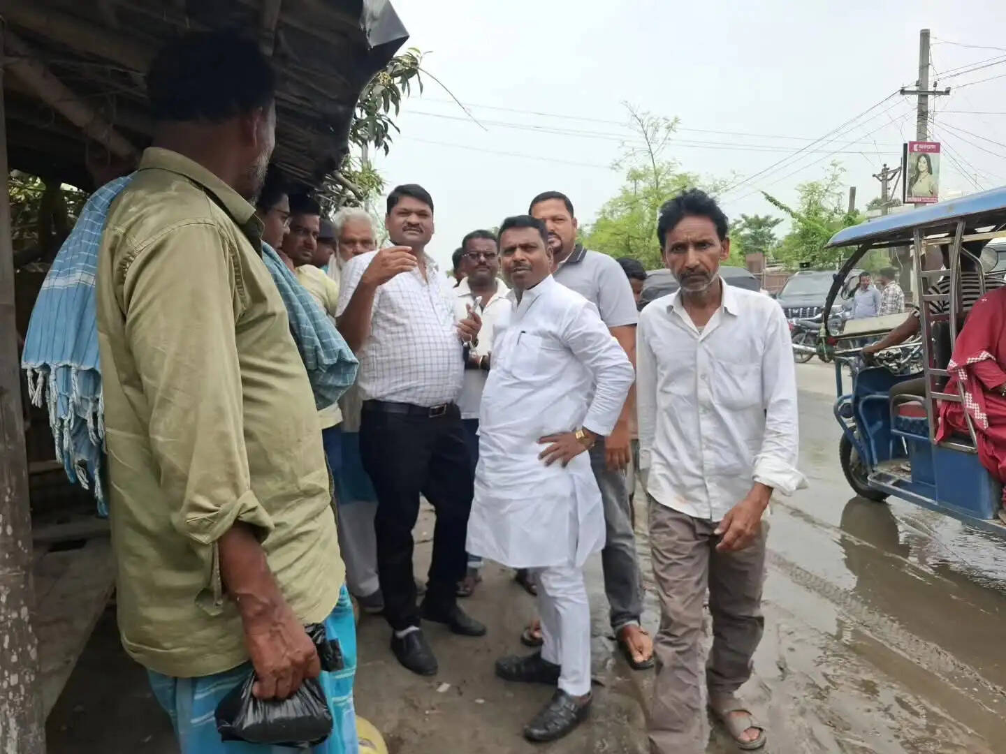 विधायक ने रामपुर में जल जमाव इलाके का लिया जायजा, अधिकारियों को निराकरण का दिया निर्देश