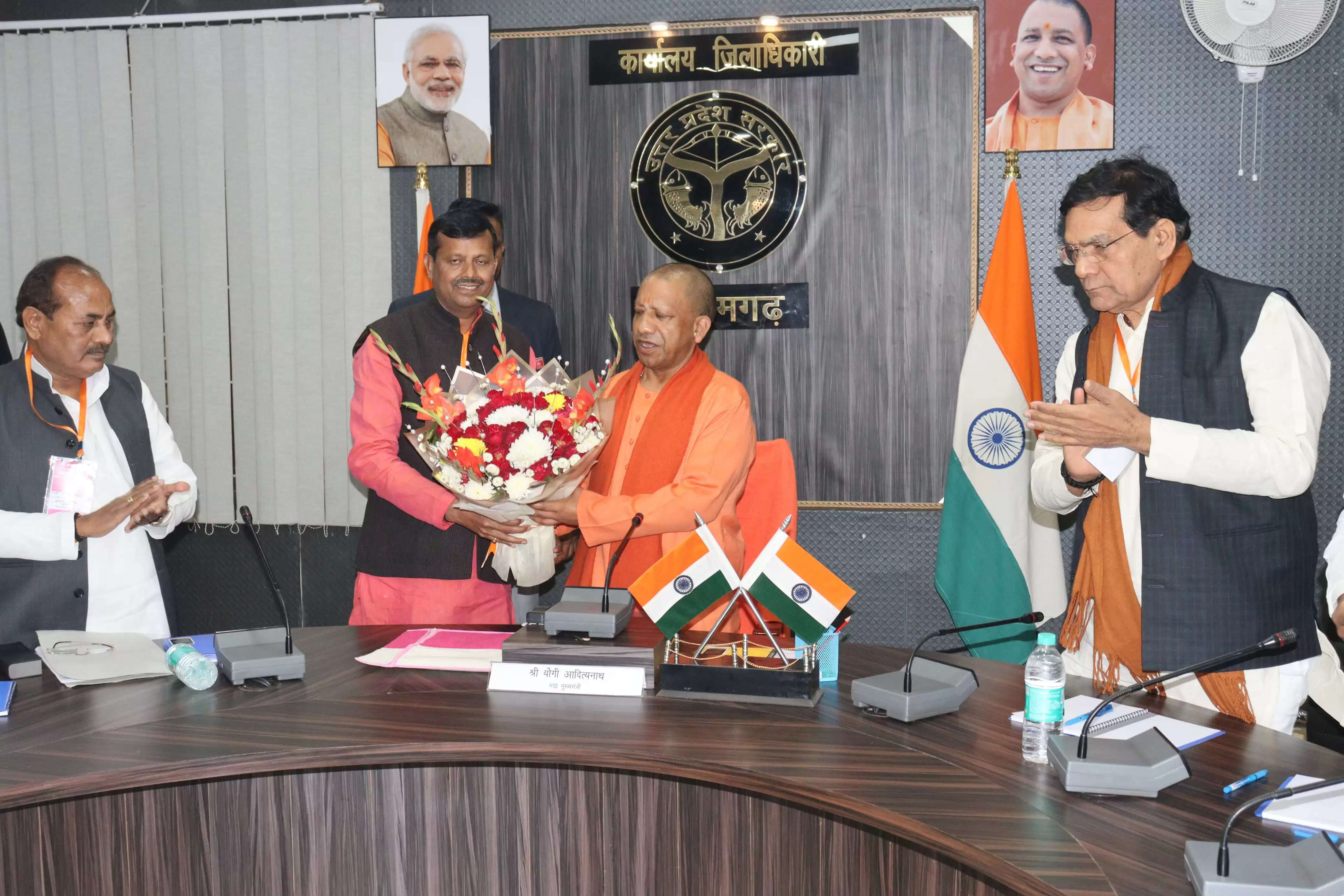 मतदाता सूची सही करें और सभी तक पहुँच सुनिश्चित करें : याेगी