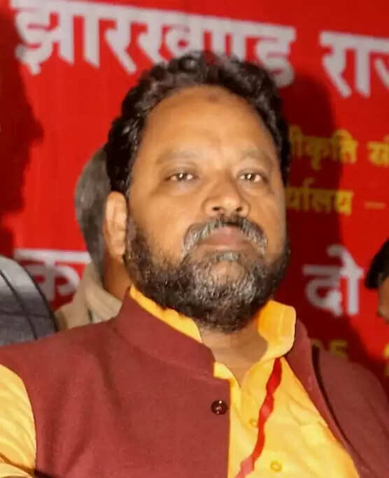 संविदा कर्मियों के नियमितीकरण की पहल का कर्मचारी संघ ने किया स्वागत