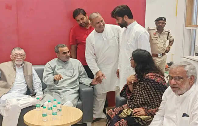 सोनीपत: मोदी की आर्थिक नीतियों से मजबूत होगा व्यापार: राज्यपाल संतोष गंगवार