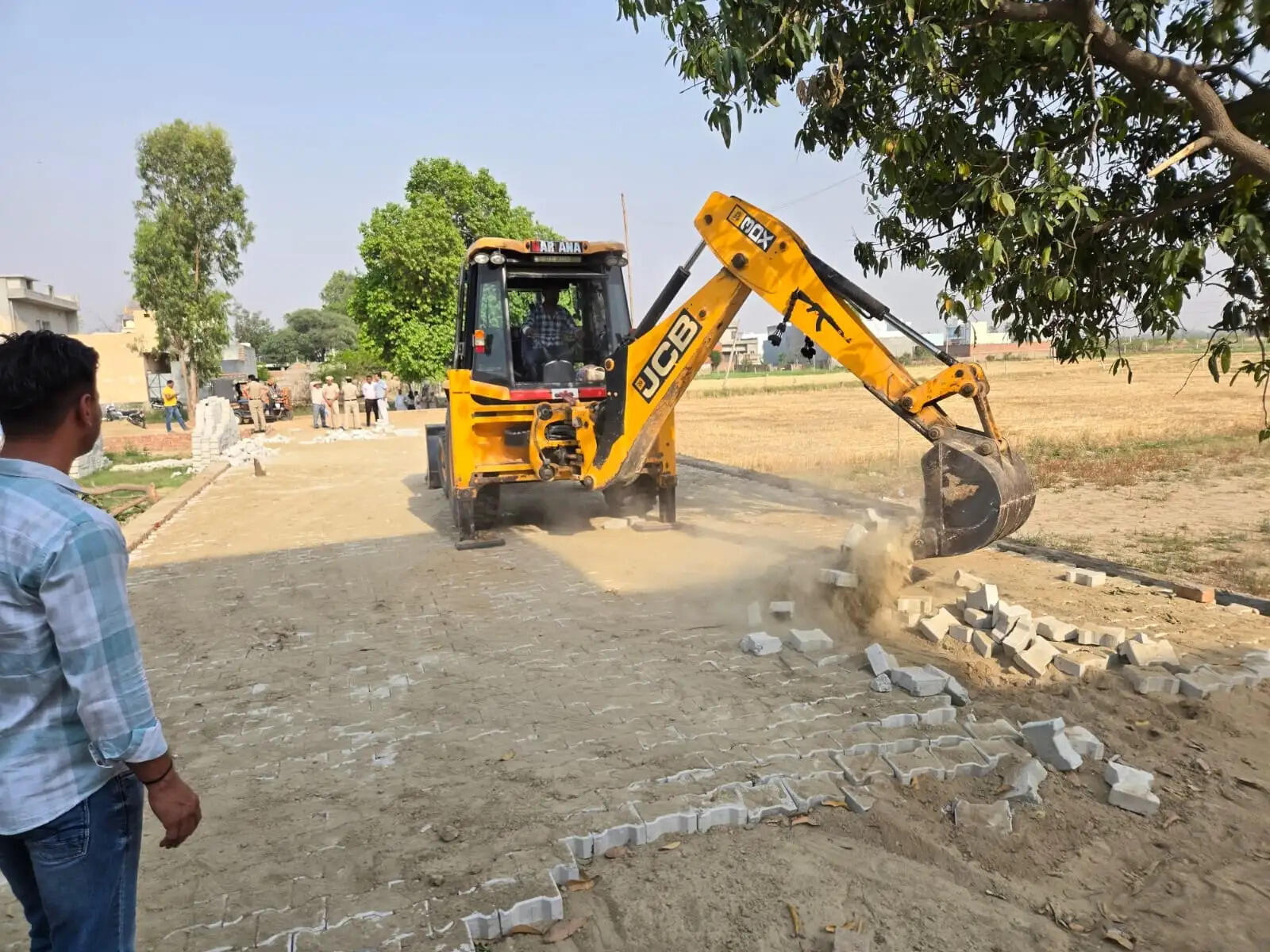 कैथल: अवैध कालोनी में चला डीटीपी का पीला पंजा