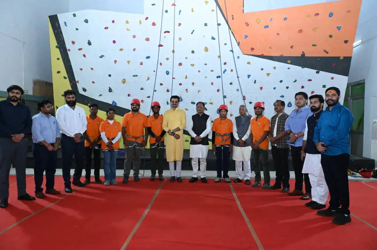 जशपुर को मिली नई खेल पहचान, मुख्यमंत्री साय ने किया स्पोर्ट्स क्लाइंबिंग इंडोर स्टेडियम का शुभारंभ