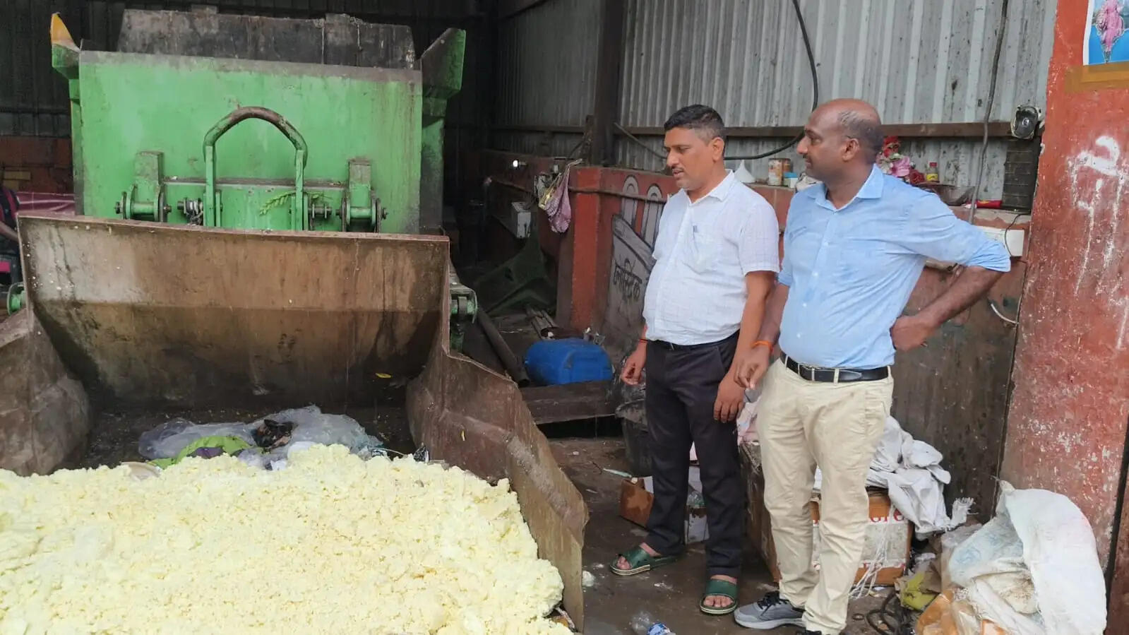 रक्षाबंधन से पहले 700 किलो खोया और 150 लीटर मिल्क नष्ट