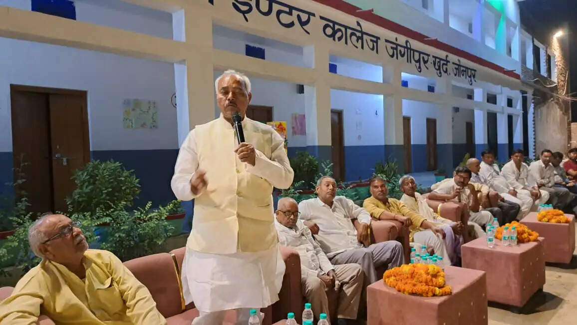 आरक्षण खत्म करने की कोशिश कर रही सरकार : एमएलसी लालबिहारी यादव