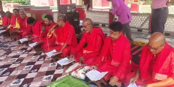 शारदीय नवरात्र पर भक्तिमय हुआ दरभंगा, 229 स्थानों पर स्थापित हुईं मां दुर्गा की प्रतिमाएं
