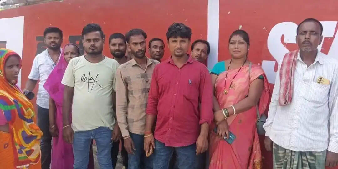 सरकारी योजनाओं का लाभ दिलाने के नाम पर लाखों रुपयों की ठगी,केस दर्ज