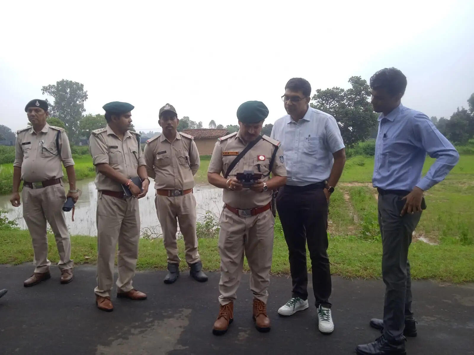 अनूपपुर: सोनमौहरी जंगल पहुंचे हाथी, दो घरों में तोड़फोड़, कलेक्टर ने लिया जायजा, निगरानी के दिए निर्देश