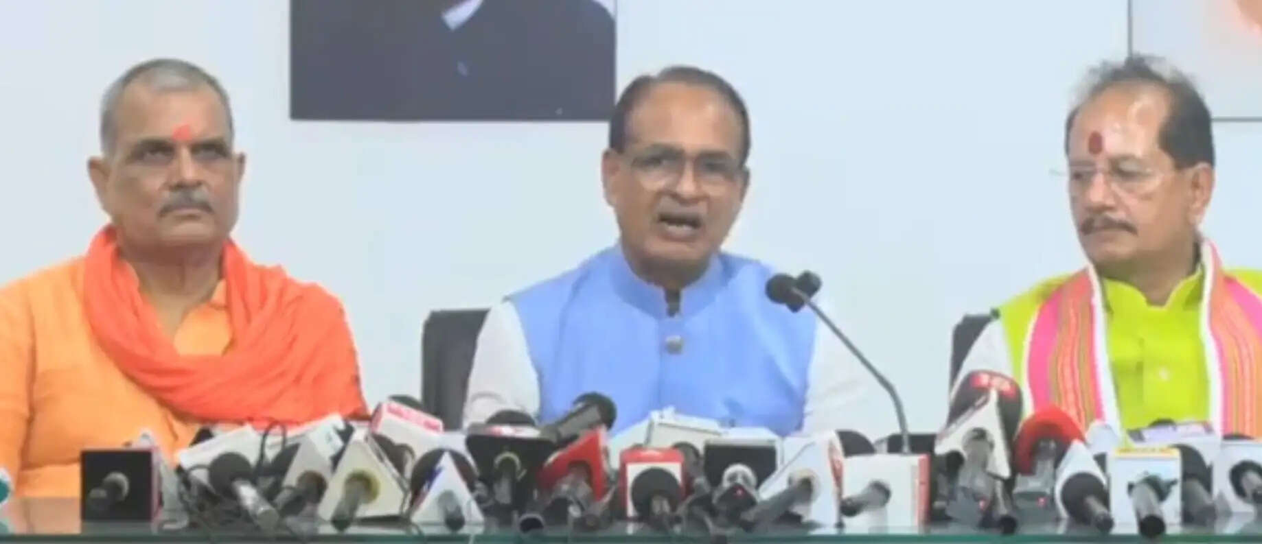 'एक देश, एक चुनाव', 'स्वदेशी' और नागरिक कर्तव्य विकसित भारत के आधारस्तंभ : शिवराज