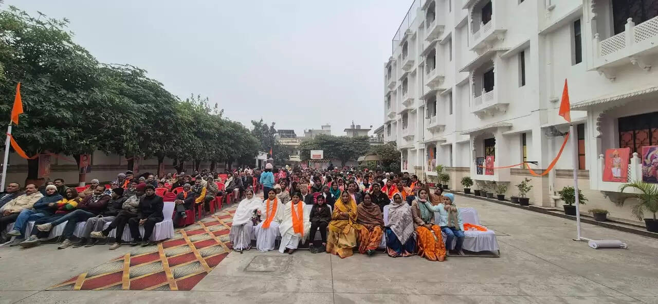 गोरखपुर में गूंजा हिंदू एकता का शंखनाद : 'पंच परिवर्तन' से होगा समर्थ भारत का निर्माण