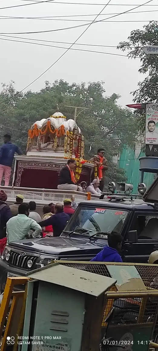 जैन तीर्थंकर भगवान पार्श्वनाथ के जन्म कल्याणक पर निकली भव्य शोभायात्रा, पूरे राह पुष्पवर्षा