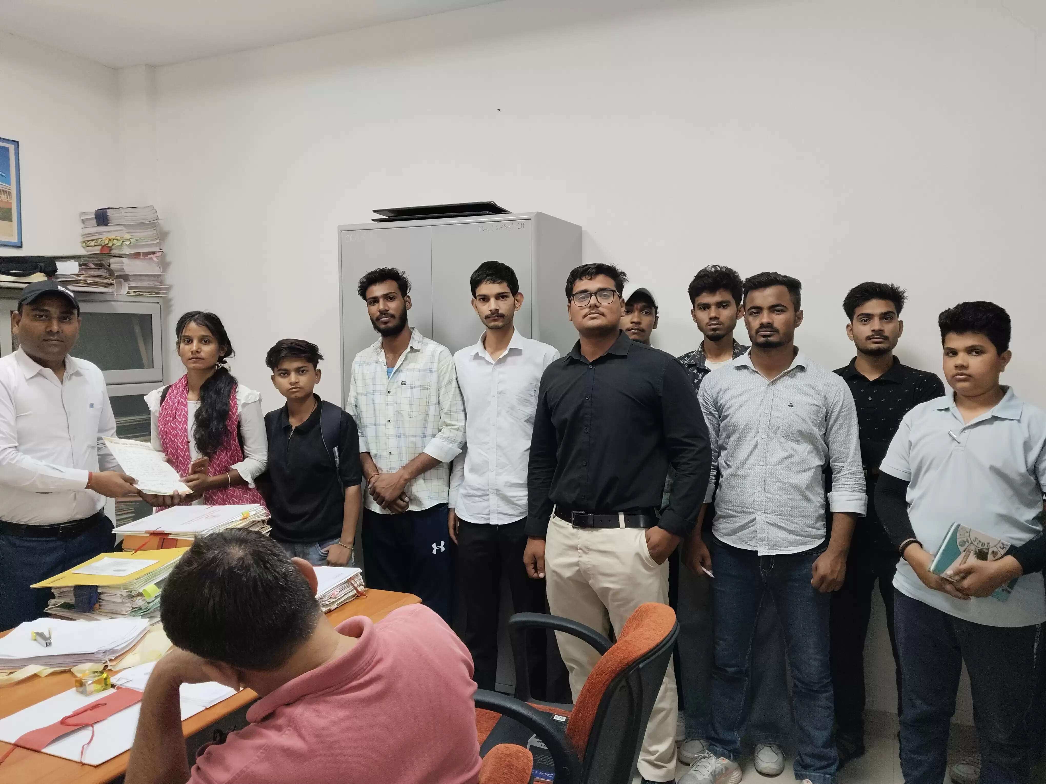 जींद : किसान छात्र एकता संगठन ने विश्वविद्यालय प्रशासन को सौंपा ज्ञापन