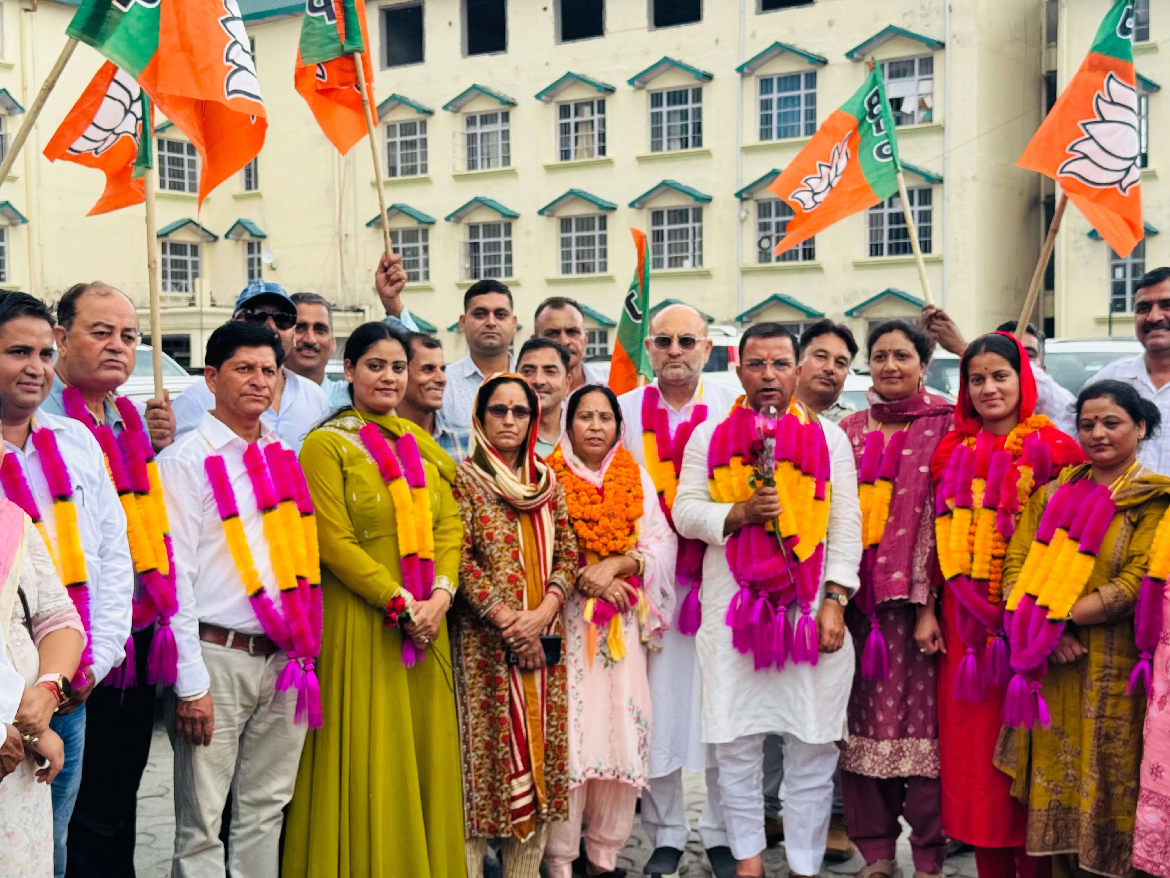 पालमपुर में भाजपा समर्थित नेतृत्व को मिला प्रचंड जनसमर्थन : त्रिलोक कपूर
