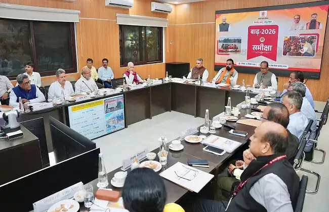 मुख्यमंत्री सम्राट और केंद्रीय मंत्री शिवराज ने की बाढ़ राहत कार्यों की समीक्षा