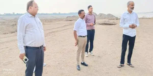 जिलाधिकारी के मौरंग खदान पहुंचते ही मचा हड़कंप, बड़ी कार्रवाई