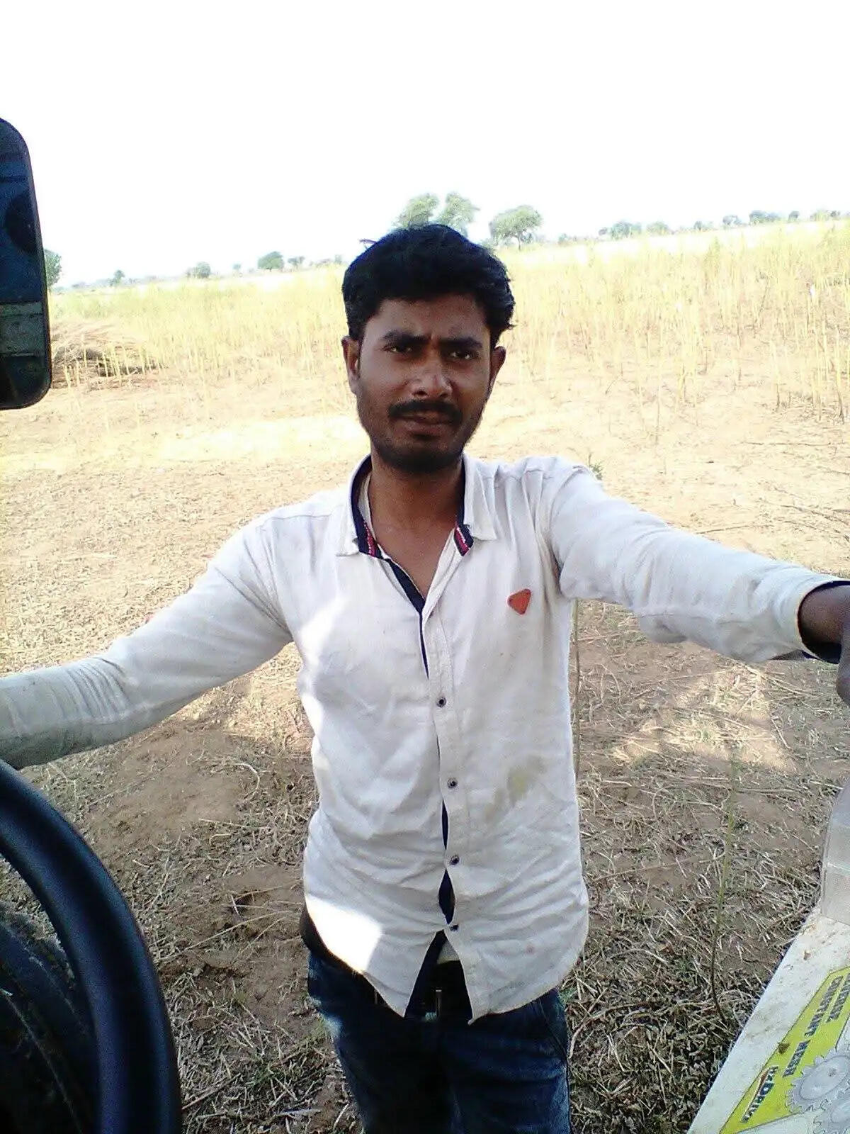 रेलवे लाइन पार करते समय ट्रेन की चपेट में आया युवक, मौत