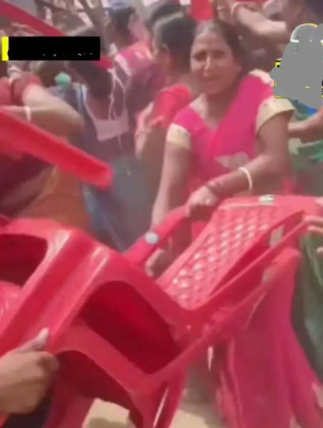 मुख्यमंत्री की समृद्धि यात्रा सभा में घोर कुव्यवस्था ,कुर्सियों को लेकर महिलाओं में मारपीट