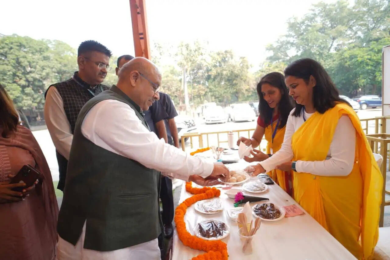 आंगनवाड़ी कार्यकर्ता को सशक्त बनाने पर विजेंद्र गुप्ता ने दिया जोर