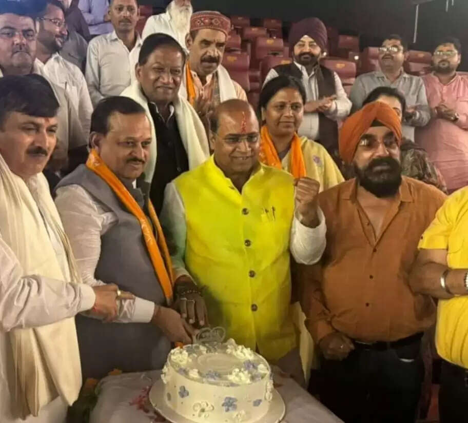 प्रधानमंत्री मोदी के जन्मदिवस पर डॉक्यूमेंट्री फिल्म “चलो जीते हैं” का हुआ सजीव प्रसारण