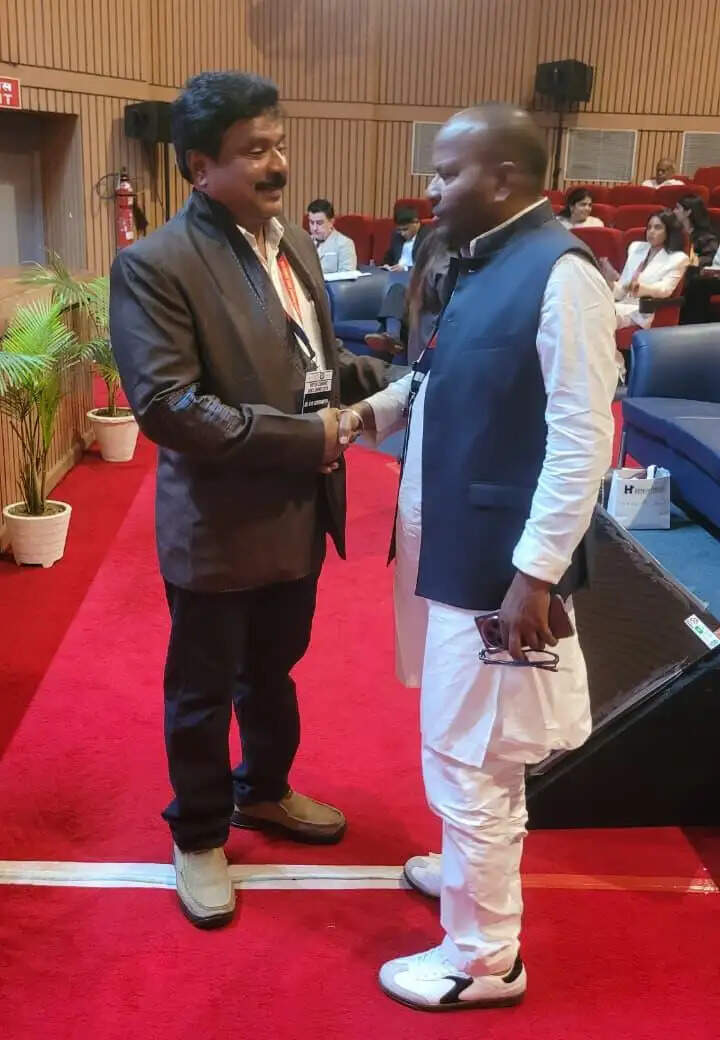 सदर विधायक ई.आईपी गुप्ता ने उद्योगपतियों एवं निवेशकों से बिहार में व्यापार स्थापित करने की अपील की