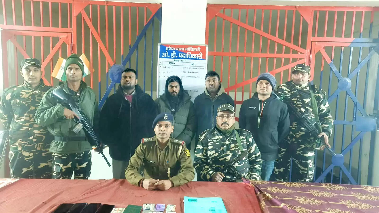 भारत-नेपाल सीमा 3 बांग्लादेशी समेत चार संदिग्ध गिरफ्तार