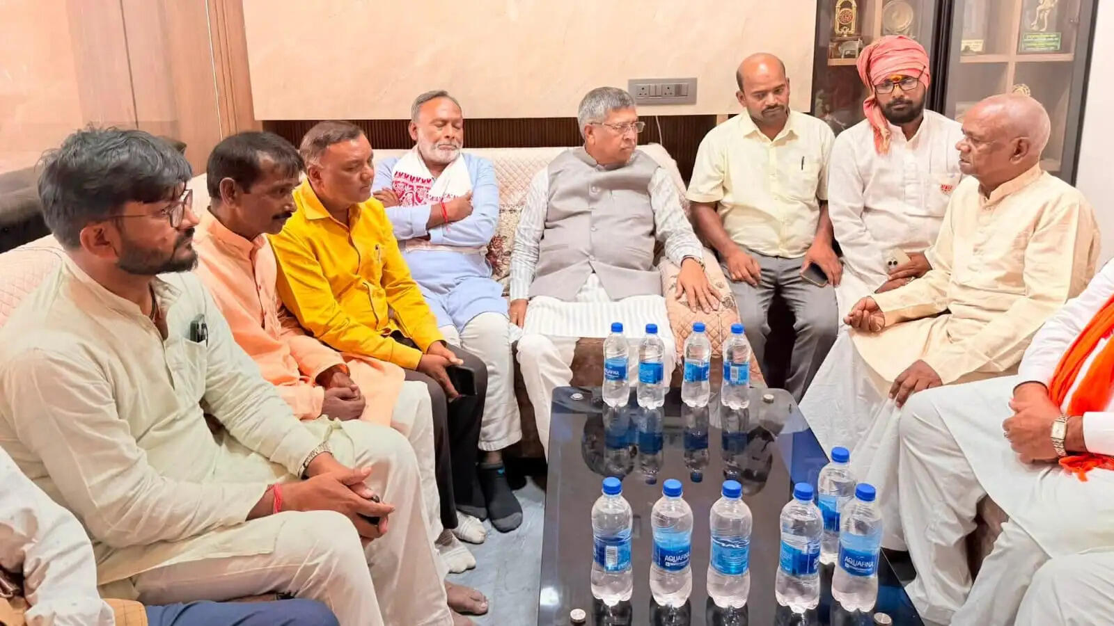 भाजपा प्रदेश अध्यक्ष आदित्य साहू ने लोकनाथ महतो की पत्नी के निधन पर जताया शोक