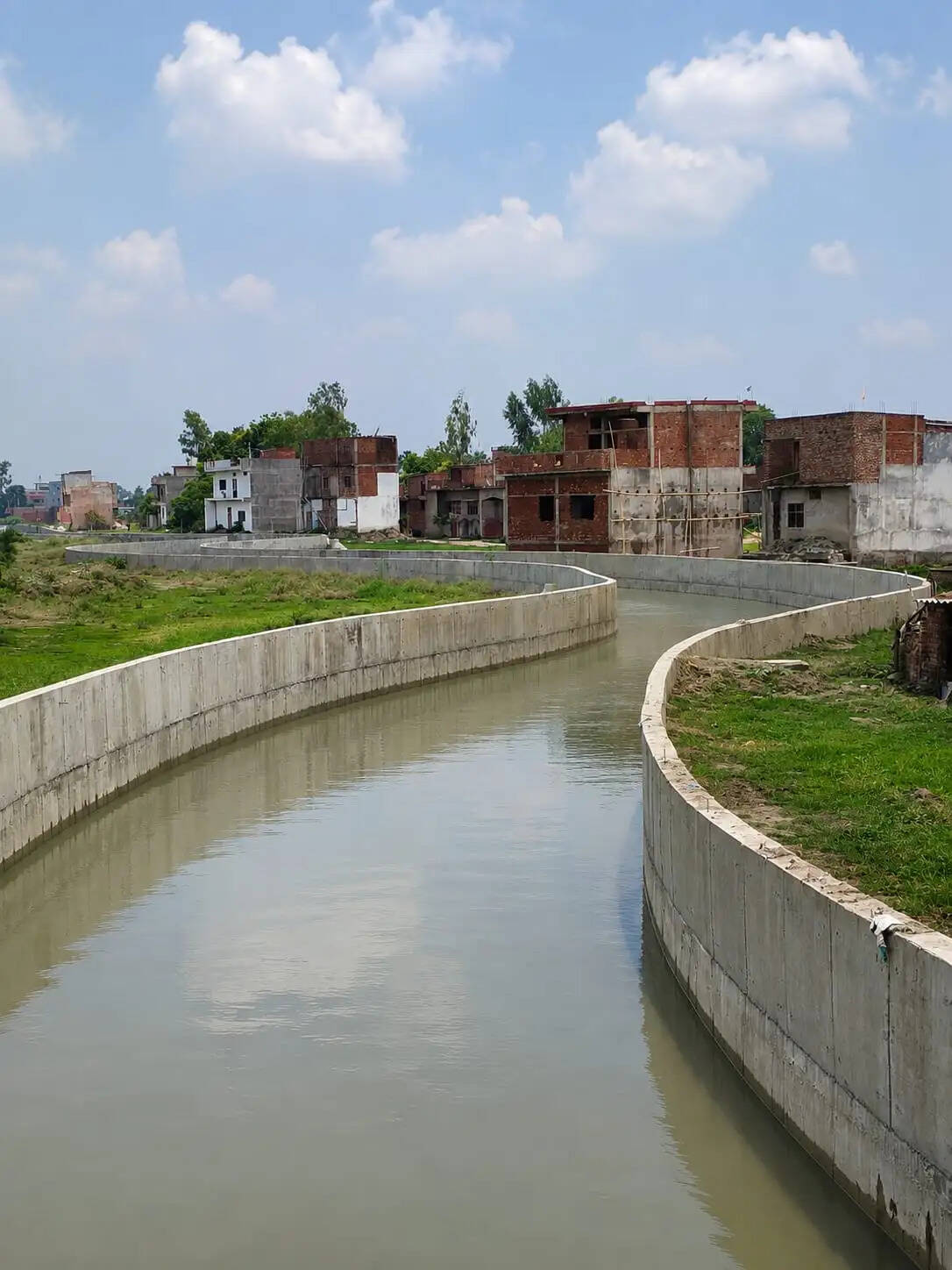 गोरखपुर में गोड़धोइया नाला परियोजना से अब हाे रहा निर्बाध जल प्रवाह, लोगों को जल भराव से मिली मुक्ति
