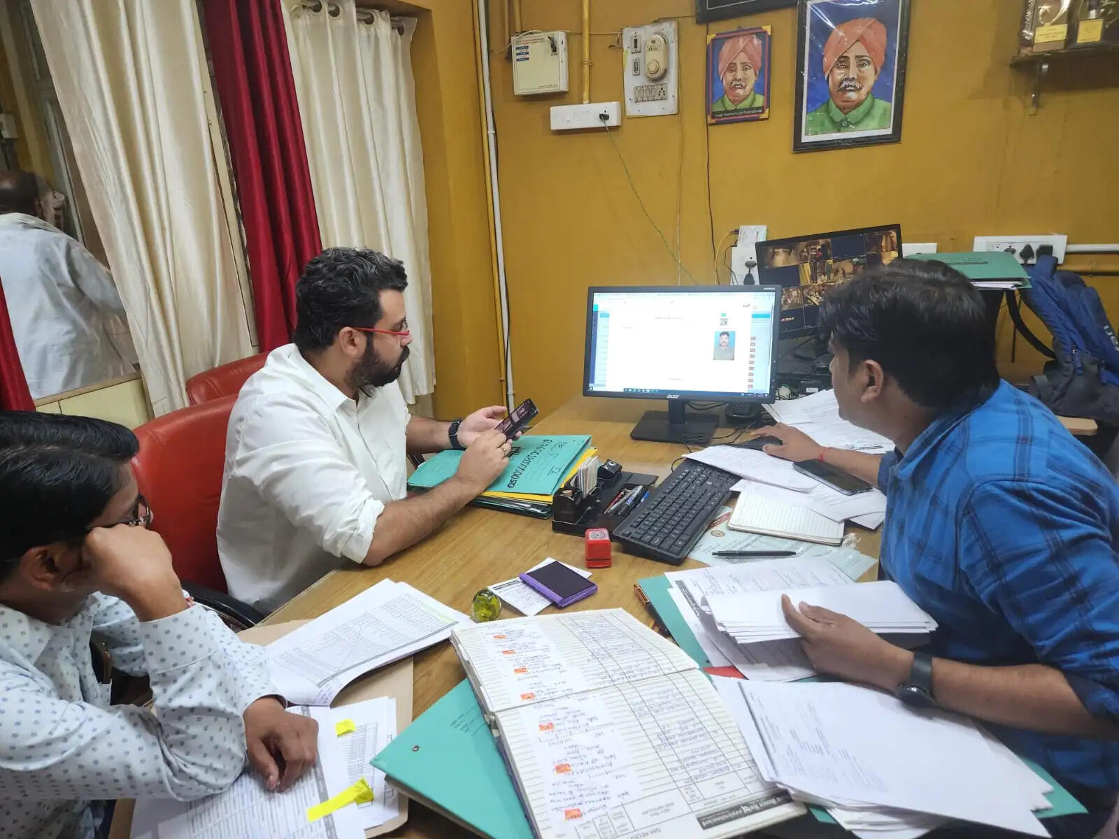 मुख्यमंत्री युवा उद्यमी योजना के तहत बीस दिन में ऋण स्वीकृत करें बैंक : सीडीओ