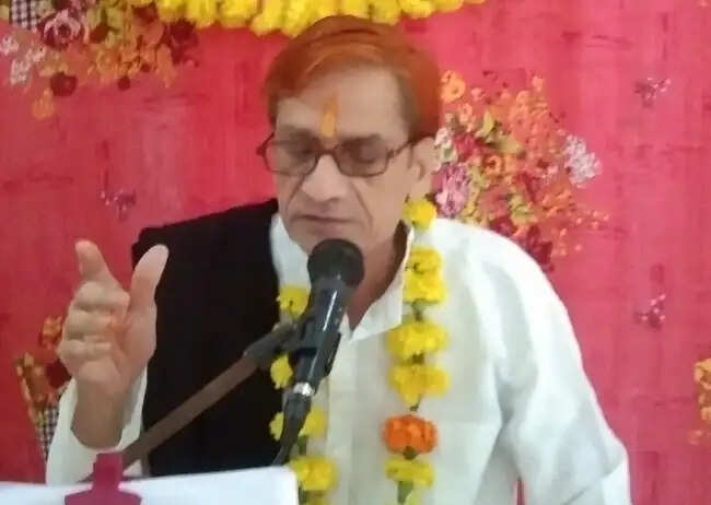 अहंकार रुपी दानव ही है मनुष्य का सबसे बड़ा शत्रु : डॉ. उमेशचन्द्र शर्मा