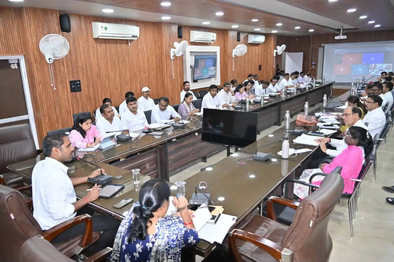 धान खरीद की तैयारियां समय पर पूरी करें, किसानों को न हो परेशानी