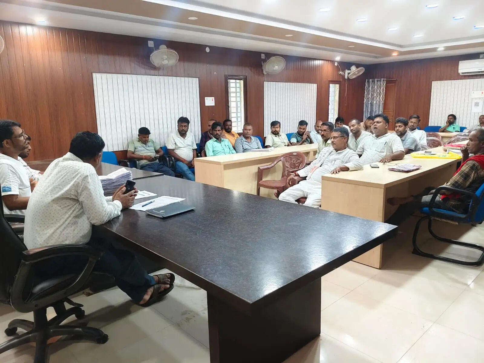 पिपरा में प्रधानमंत्री सूर्य घर योजना के सफल क्रियान्वयन को लेकर बैठक आयोजित