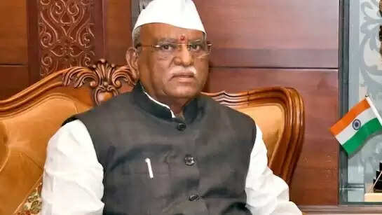 राज्यपाल ने सशस्त्र सेना झण्डा दिवस पर शहीदों को श्रद्धा-सुमन अर्पित कर दी श्रद्धांजलि