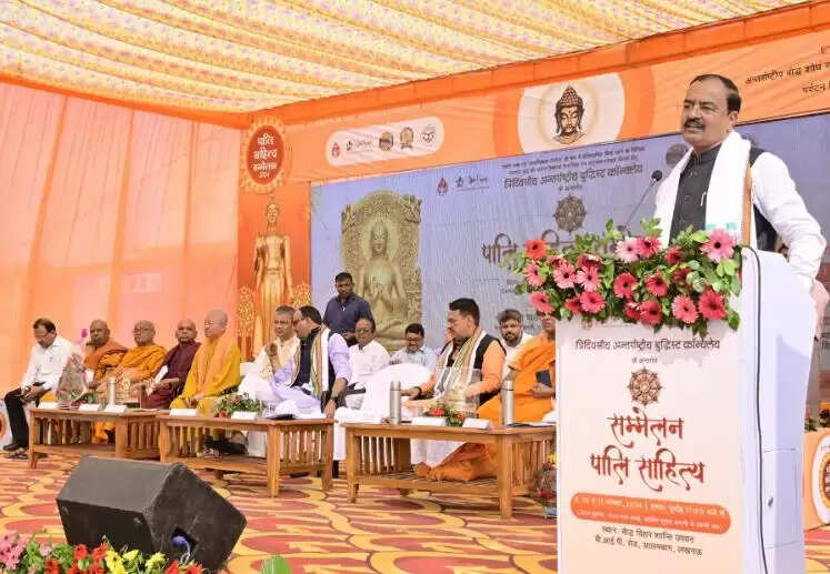 प्रत्येक परिवार में भगवान बुद्ध का एक अनुयायी होना चाहिए: केशव प्रसाद मौर्य