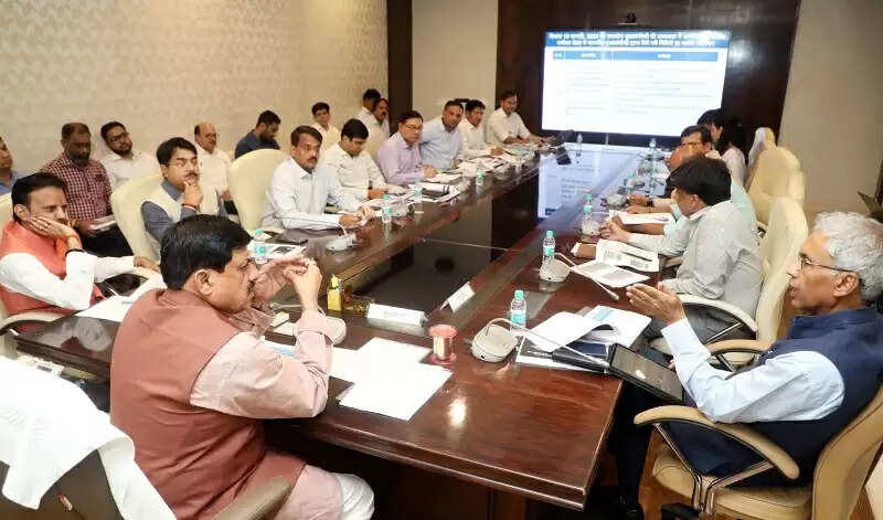 मध्य प्रदेश में एयर एम्बुलेंस सुविधा का होगा विस्तार: मुख्यमंत्री डॉ. यादव